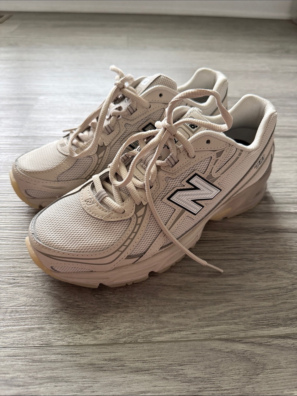 New Balance 740 Lunar New Year Size 6.5